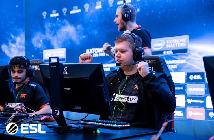 Jw och Fnatic vidare till slutspel